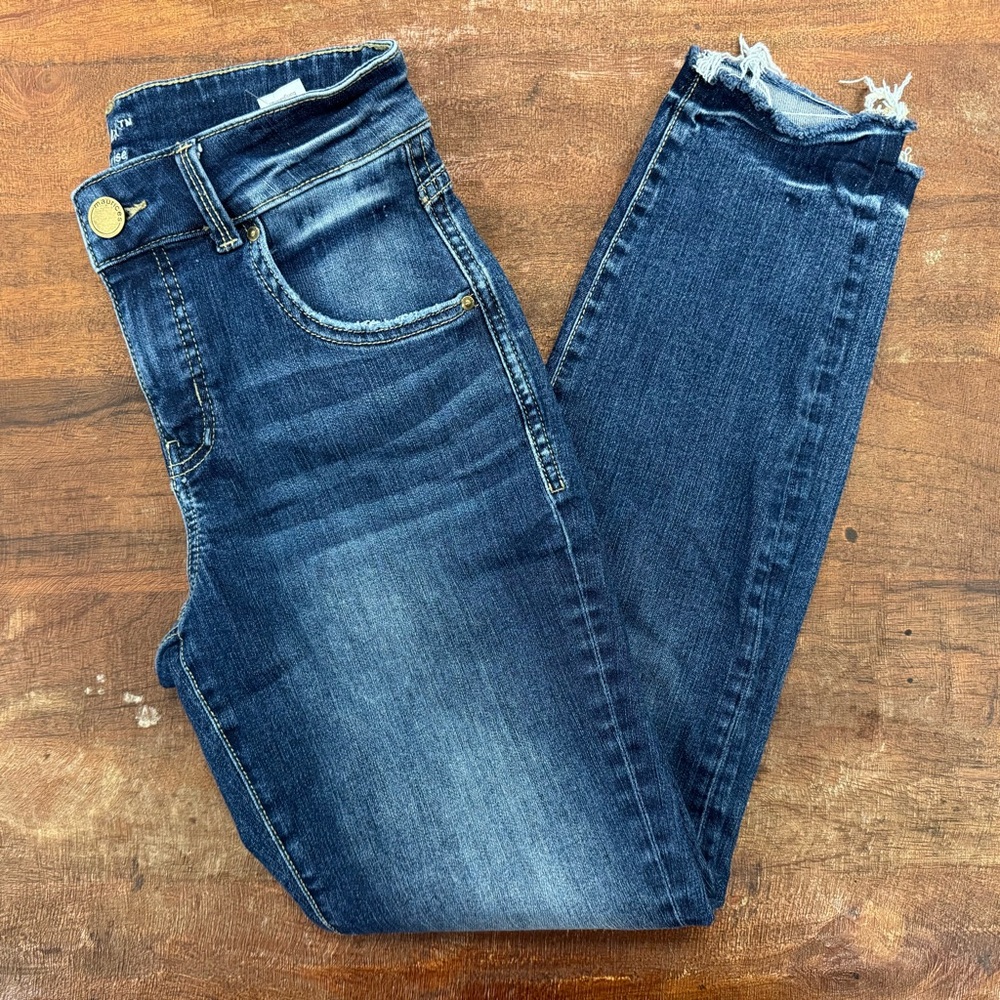Maurices Everflex Mid Rise Skinny‎ Jeans Raw Hem Dark Wash Stretch Women’s 4